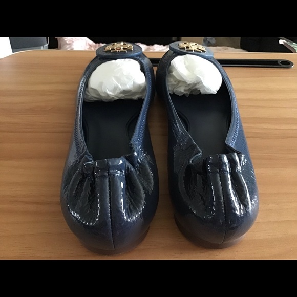 Tory Burch Ladies Navy Blue Patent Flats. - Picture 10 of 14